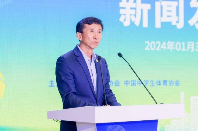 体育总局网球运动活动      中心主要负责人白喜林致辞